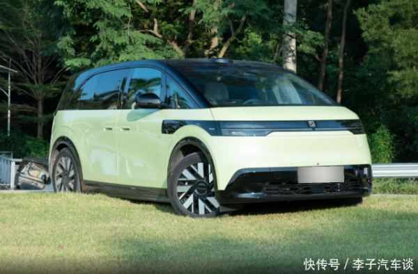 个性沟通带来全新体验,27.99万起售,这款中型MPV为啥销量差